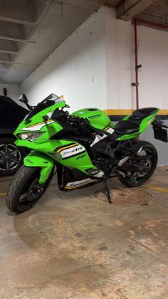 KAWASAKI NINJA ZX-4R 